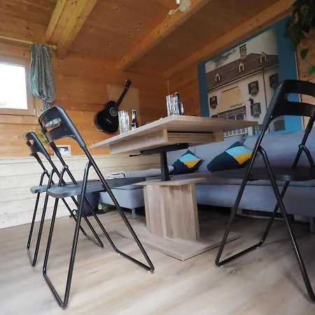 Tiny Sport Base Апартаменти *